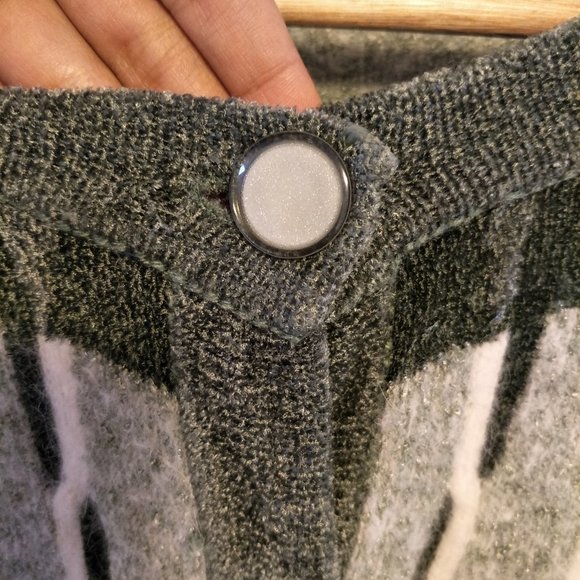 Vintage Cardigan - Picture 10 of 11